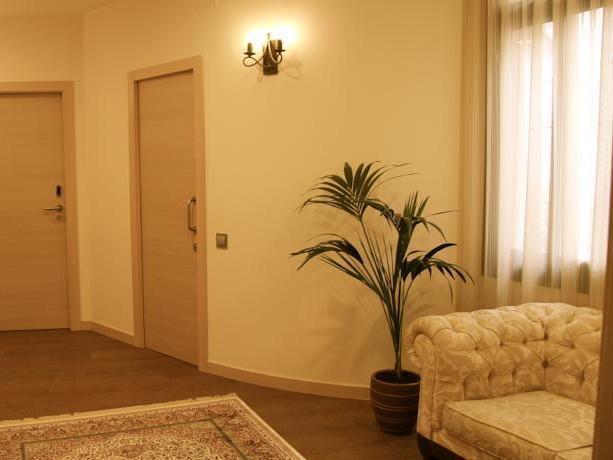 ברצלונה Hostal Excellence מראה חיצוני תמונה