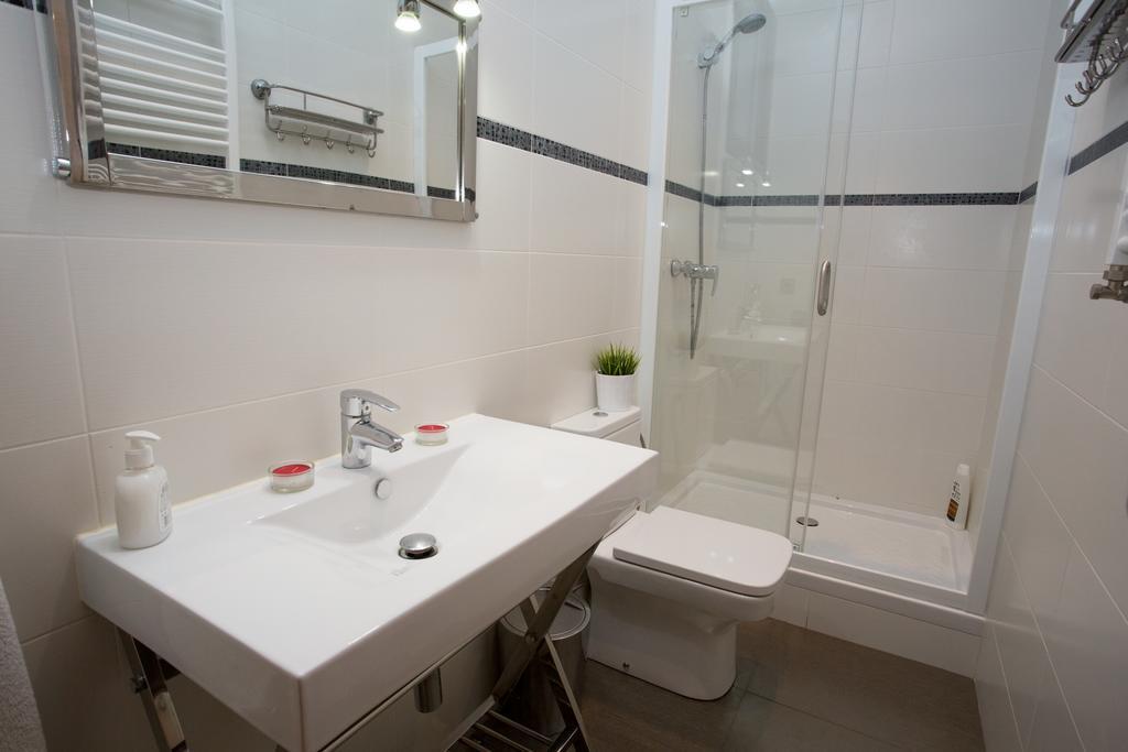 ברצלונה Hostal Excellence מראה חיצוני תמונה