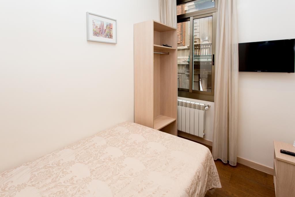 ברצלונה Hostal Excellence מראה חיצוני תמונה