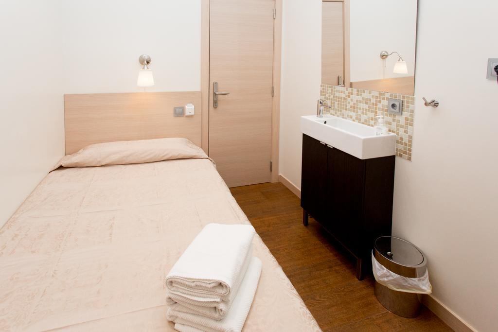 ברצלונה Hostal Excellence מראה חיצוני תמונה