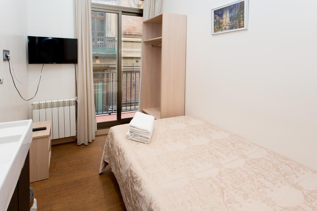 ברצלונה Hostal Excellence מראה חיצוני תמונה