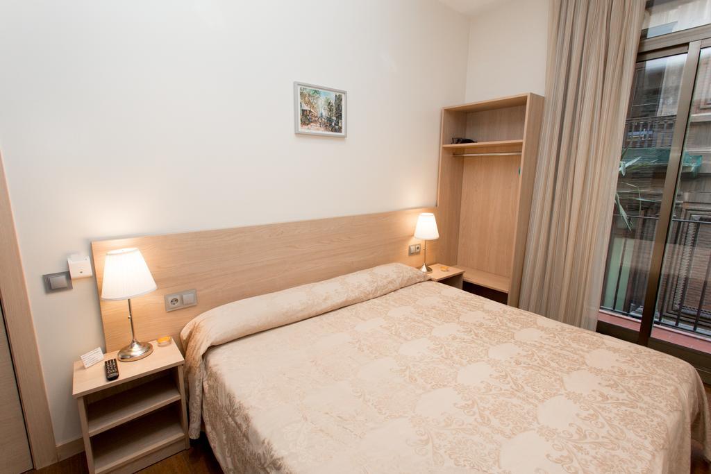 ברצלונה Hostal Excellence מראה חיצוני תמונה