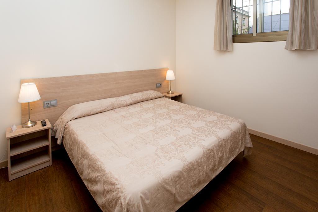 ברצלונה Hostal Excellence מראה חיצוני תמונה